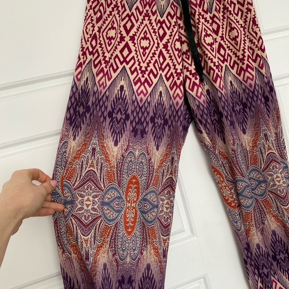 Onzie Loose Joggers - Picture 2 of 2